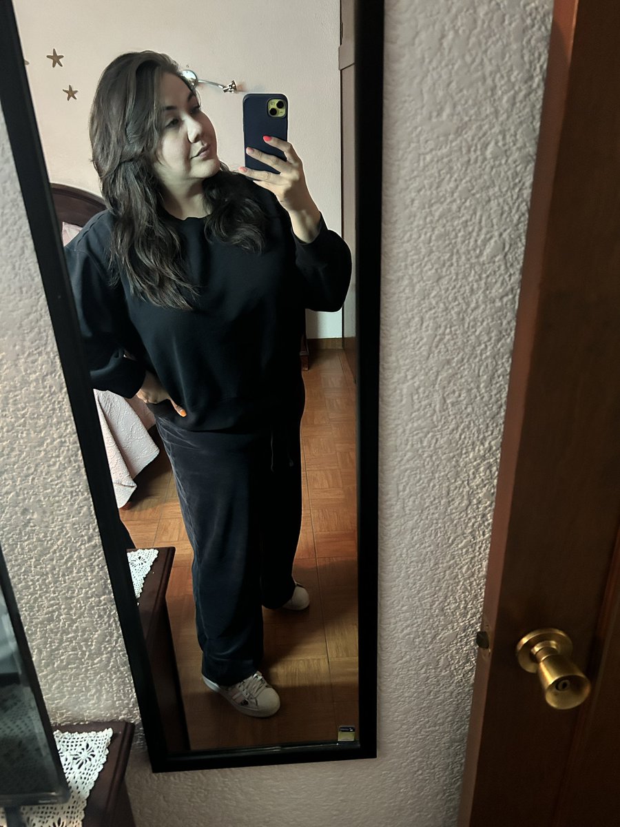 prix_gt's tweet photo. Pelito despeinado y fachas!
Excelente para una noche de lluvia 🥰 https://t.co/3fqgqHaR8W
