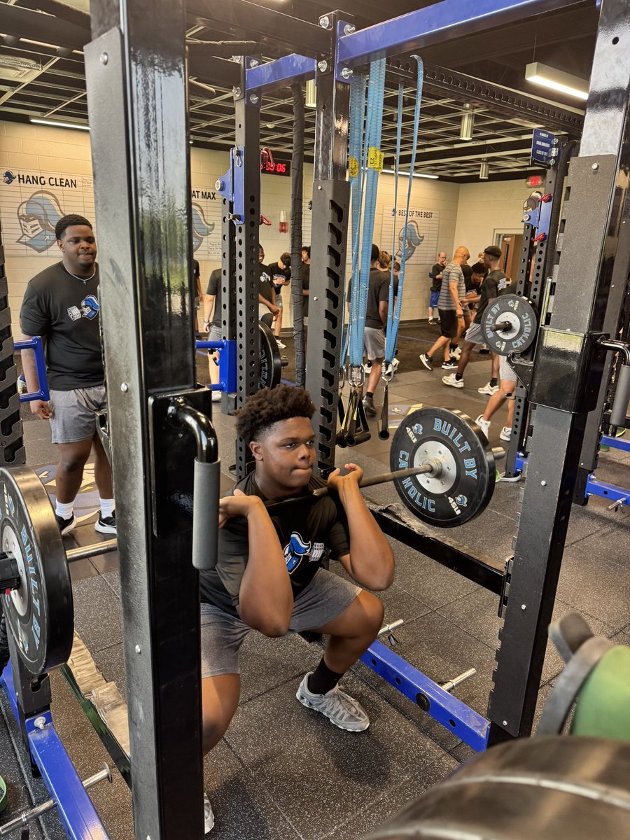 MCPKnightsFB's tweet image. ⚔️ Summer Knights
🔥 Feels Great to be Back
🫡 Accountability Partners
#EPE #GoKnights #FridayKnightLights