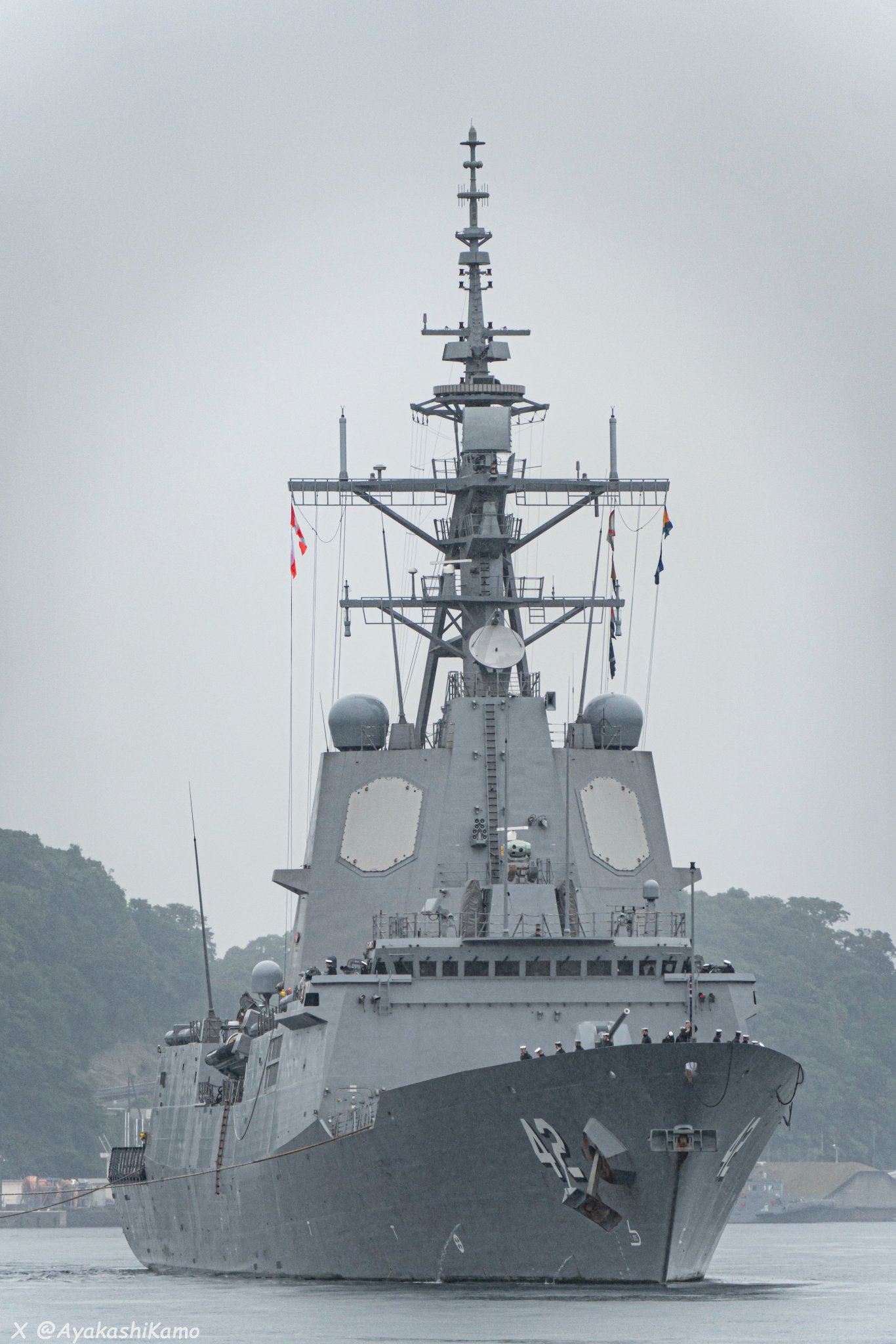 Gse8lKrbwAAm_Aq.jpg:large