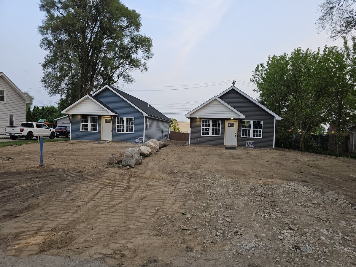 Punch List Activated!  We are on the home stretch!

Which exterior color do you like better?

Harbor Bay (Blue)

OR

Windswept Smoke (brown/grey/green)