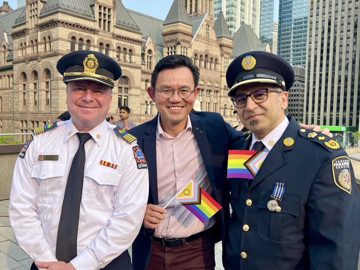 Dr Ken Chan (@thekenchan) on Twitter photo Happy #PrideMonth 🏳️🌈! Great being at <a href="/cityoftoronto/">City of Toronto 🇨🇦</a> city hall for the Pride flag raising. Happy #PrideMonth 🏳️🌈! Great being at <a href="/cityoftoronto/">City of Toronto 🇨🇦</a> city hall for the Pride flag raising.