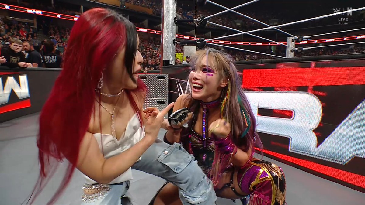 SKY PIRATES STAY ON TOP
#WWERaw