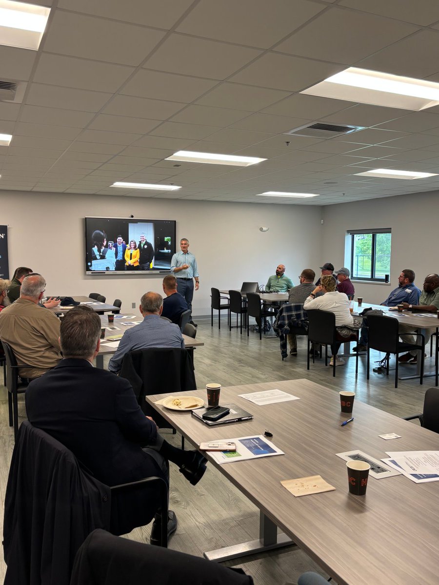CRCOG1's tweet image. Big thanks to Gordian and all our amazing members who joined us last week! It was fantastic seeing everyone and diving into the details of #JobOrderContracting.

Let’s be real — JOC can be a lot to manage.  zurl.co/u8y1A 

#PublicWorks #MunicipalSaving #CRCOGWhat
