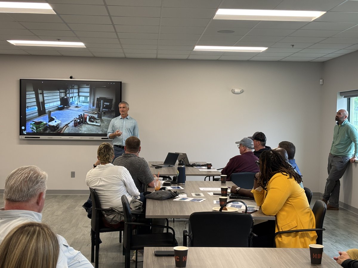 CRCOG1's tweet image. Big thanks to Gordian and all our amazing members who joined us last week! It was fantastic seeing everyone and diving into the details of #JobOrderContracting.

Let’s be real — JOC can be a lot to manage.  zurl.co/u8y1A 

#PublicWorks #MunicipalSaving #CRCOGWhat