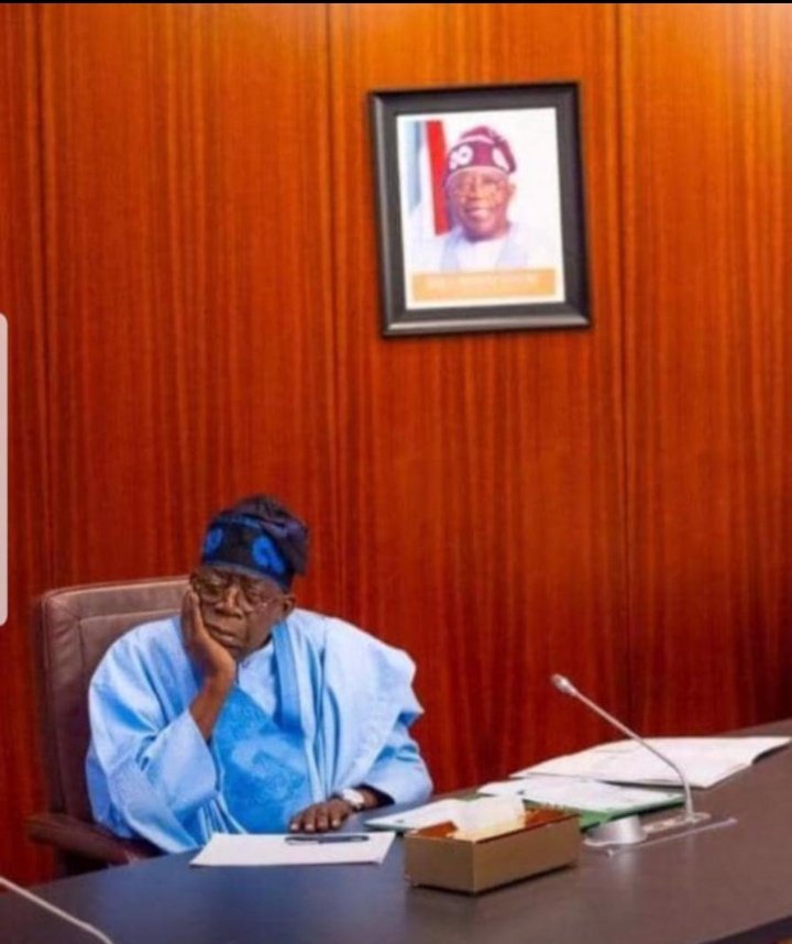 Oriyomiwealth01's tweet photo. Saakii ooooo Olowo Ori Oko Nigeria Lapapo, Alijonu tonmi economy #NigeriaTrends #presidentspeech
#economycruise #コレコレ
jigijigi Saakii oooooooooooo 😀😀😀😀😀💔💔💔✌️✌️✌️ https://t.co/3p4TeYo36T