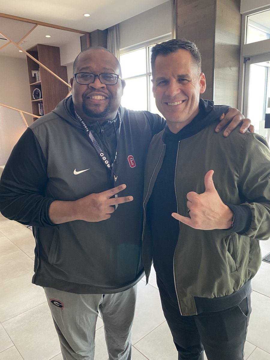 When in Texas! Memorable time last week at our <a href="/TheFCATeam/">FCA</a> Pro &amp; Collegiate Staff Conference. The 49er crew was representing strong! Good to catch up with dear friends as well as meet new ones. Special things happening. Big thanks to the <a href="/TCUFCA/">TCU_FCA</a> squad for hosting us. ⛏️ #FCA