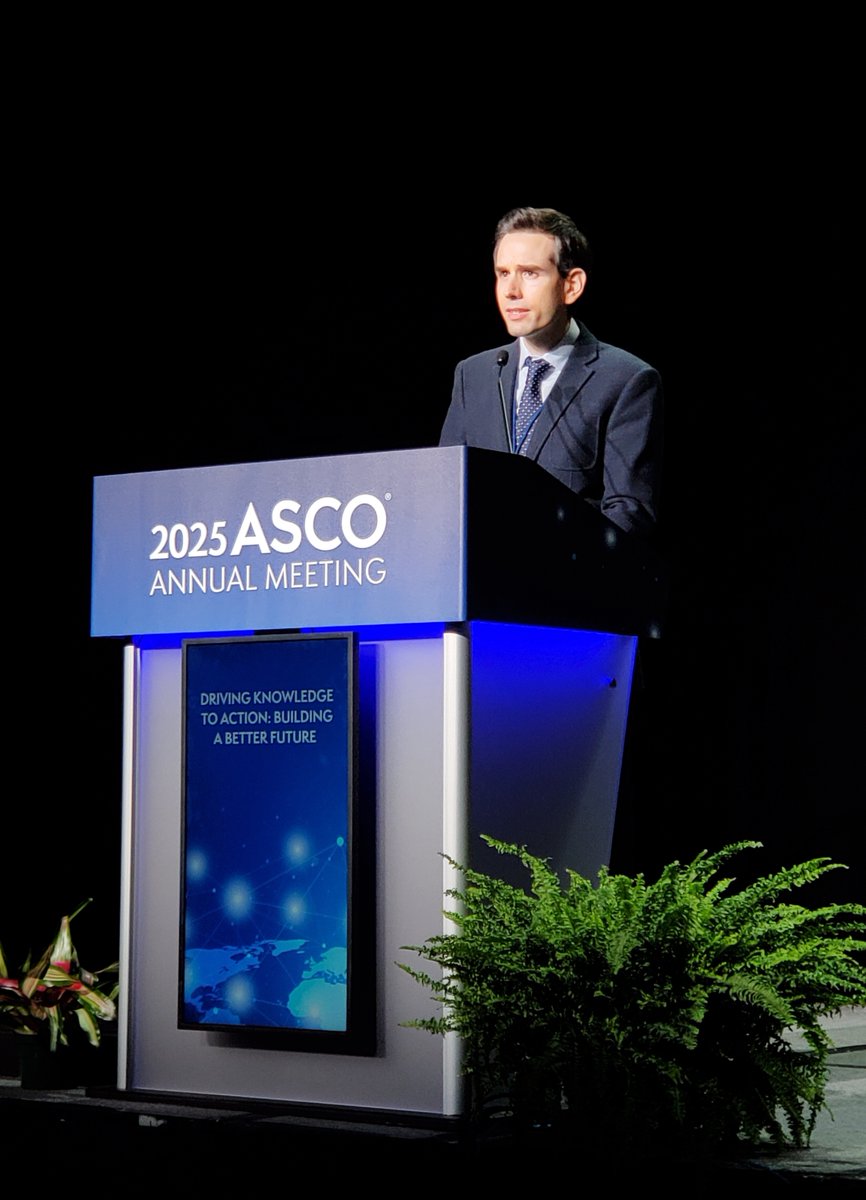 UTMDAnderson's tweet photo. Early results show encouraging efficacy of a novel triplet combo of cladribine, venetoclax, and alternating azacitidine and low-dose cytarabine in patients with higher-risk MDS and CMML, presented by our Dr. @GMontalbanBravo at #ASCO25. Read more: https://t.co/61jyQFGiFu  @ASCO #EndCancer