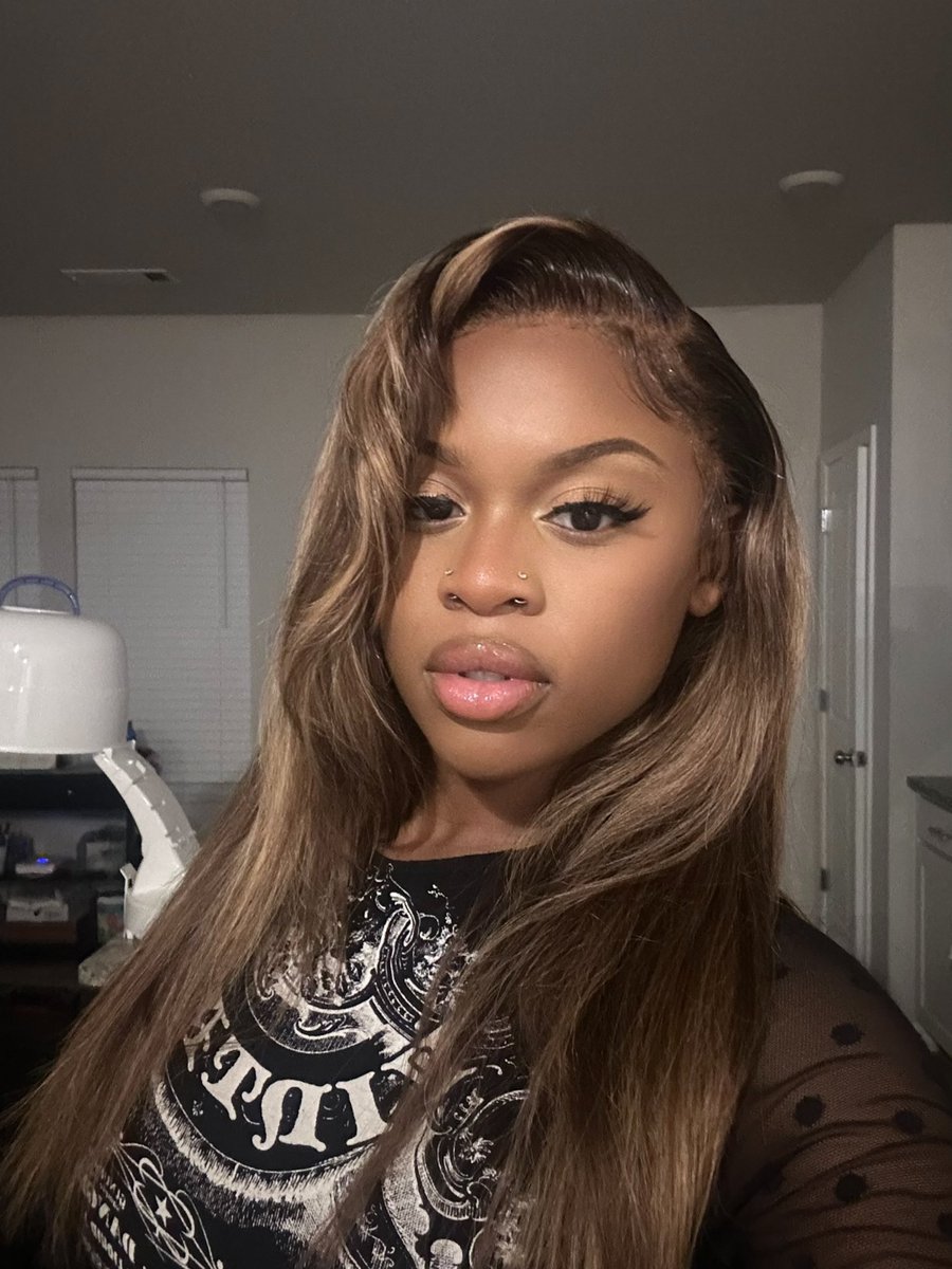 💋BLATI💋 tweet media