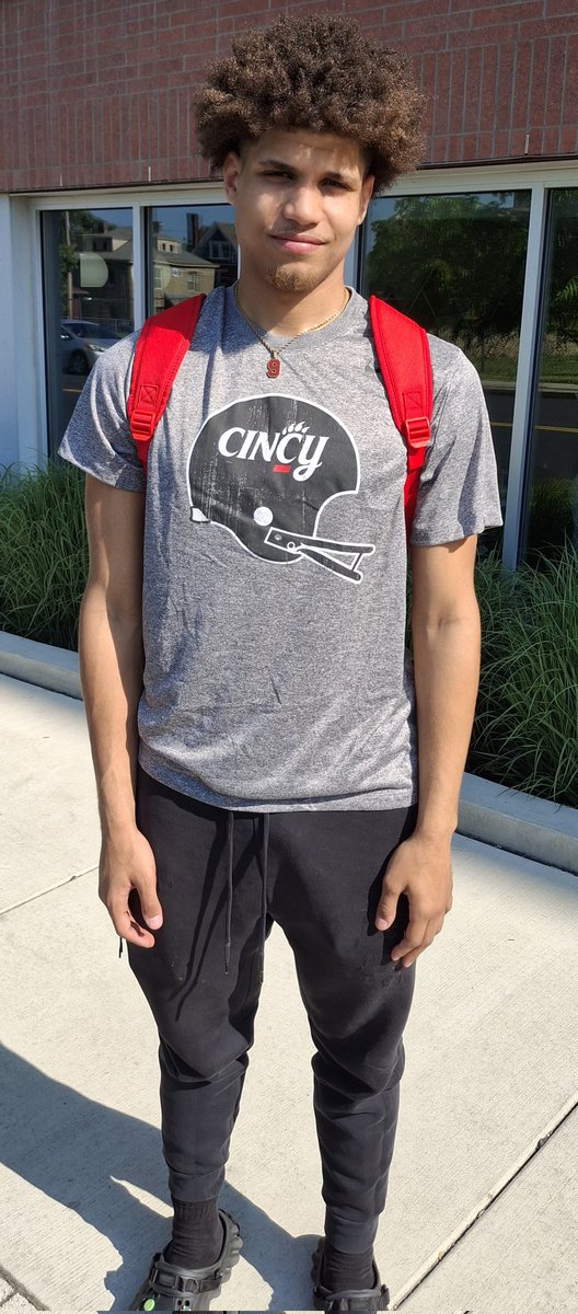 J.E.🆚️🌎 (@jweebles) on Twitter photo Graduation on Friday, College on Monday! Life comes at you fast Son! Stay in the moment! Go Be Great!
💪🏾🏈
<a href="/GoBearcatsFB/">Cincinnati Football</a>
<a href="/FW_NorthSideFB/">NORTH SIDE FOOTBALL</a>
<a href="/CoachJohnsonJr/">CoachJohnson</a> Graduation on Friday, College on Monday! Life comes at you fast Son! Stay in the moment! Go Be Great!
💪🏾🏈
<a href="/GoBearcatsFB/">Cincinnati Football</a>
<a href="/FW_NorthSideFB/">NORTH SIDE FOOTBALL</a>
<a href="/CoachJohnsonJr/">CoachJohnson</a>