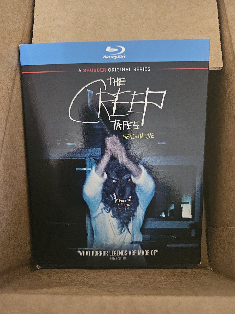 DocBakedBeans's tweet photo. Oooooo looky looky what the mail man brought me today. #creep #thecreeptapes @MarkDuplass @patrick_brice https://t.co/ikuDfHjcW6