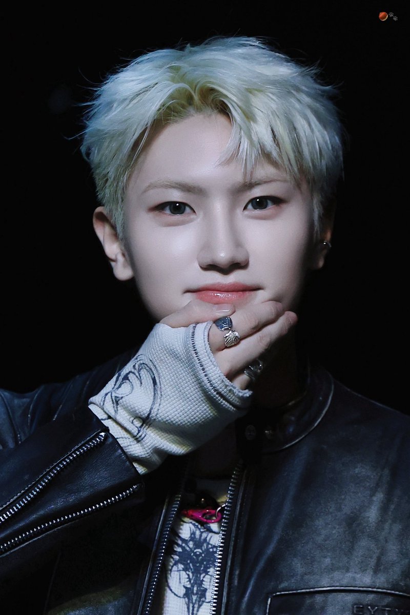 chim996688's tweet photo. 250330 

너 무 잘 생 겼 ㄸㅏ

#최태훈 #TAEHUN https://t.co/lkO7kxlV7R