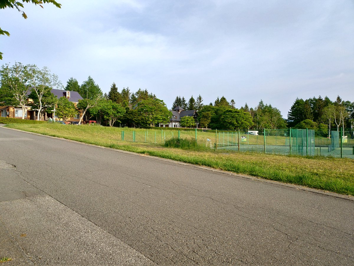 LADLE_FFS's tweet image. おはようございます。

出張先で、久しぶりの 
 #MOSSA #GROUPFIGHT 30 。

仕事前。
高原で気持ちの良い空気を吸いながらの  #ボクササイズ は、気持ち良いね。
涼しい気温でも、やっぱり汗だくですが。(笑)

MYZONE を持って来なかった事だけが少し残念。
本日は  #GARMIN 先生のログで。😅