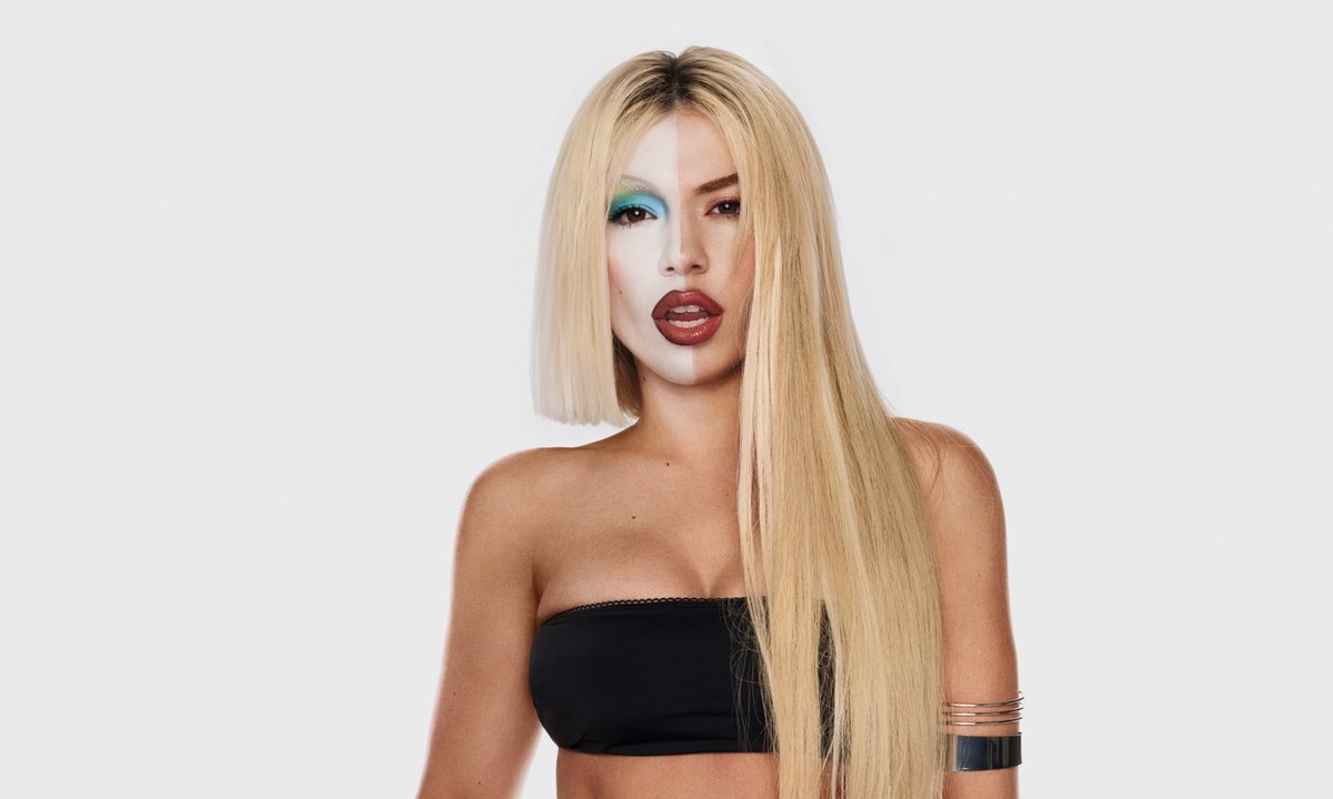 “É um dos meus álbuns favoritos que já fiz, porque é muito corajoso, muito eu. É como se eu estivesse voltando para as minhas raízes e para o que realmente amo, que é o pop ousado”

— <a href="/AvaMax/">AVA MAX</a> sobre o disco 'Don’t Click Play' em entrevista concedida à <a href="/rollingstoneBR/">Rolling Stone Brasil</a>.