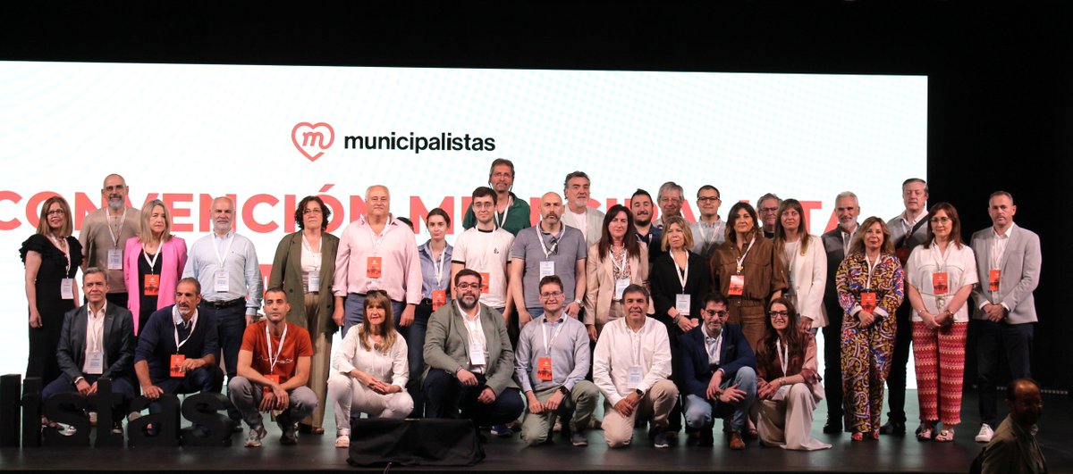 ADELANTE VALLADOLID (@adelante_va) on Twitter photo Una jornada histórica. Poniendo la política de verdad, la de cercanía, la del tú a tú en el mapa gracias a <a href="/UMunicipalista/">Municipalistas</a>.
Frente al sucursalismo, municipalismo. Una jornada histórica. Poniendo la política de verdad, la de cercanía, la del tú a tú en el mapa gracias a <a href="/UMunicipalista/">Municipalistas</a>.
Frente al sucursalismo, municipalismo.