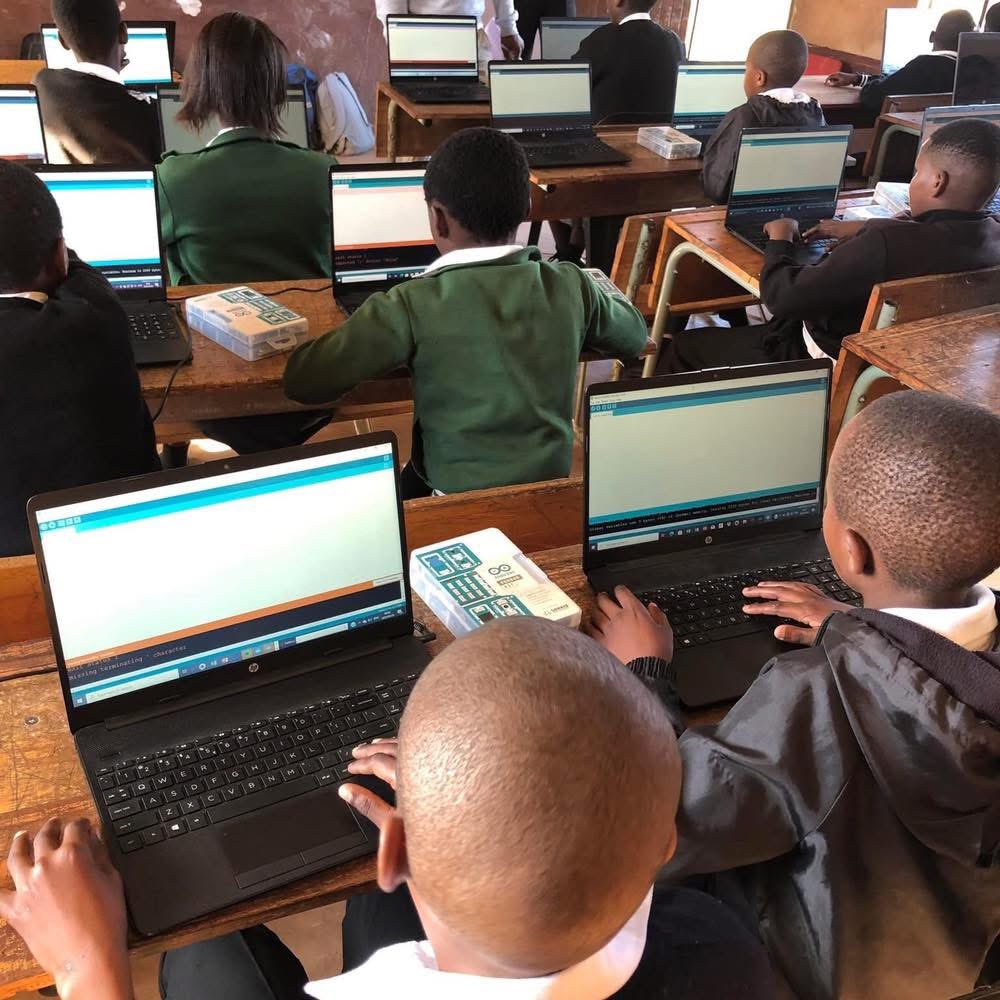 UrglobalSA's tweet photo. Students today, Leaders tomorrow

These kids right here are the future of technology. 
A computer literate generation that has been exposed to coding and robotics at such a tender age? This Fourth Industrial Revolution does not see them coming!

#TechInnovation 
#Urglobal_sa https://t.co/KTZmm4LpNR