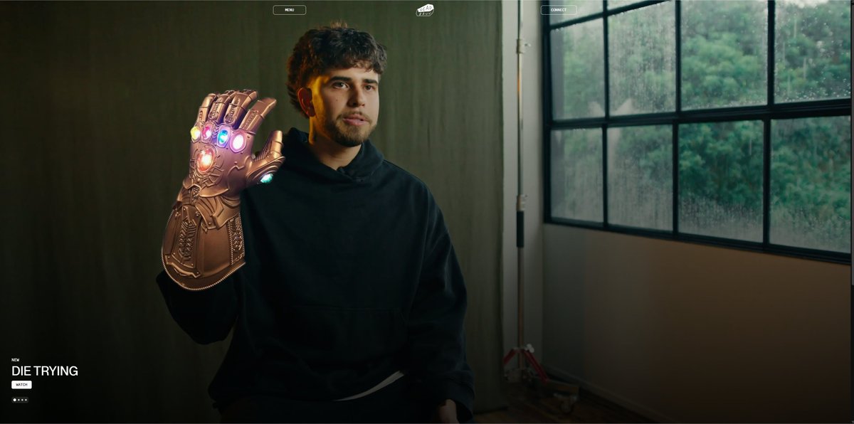 aprilzoe's tweet photo. The new @deadbruvcom website just dropped featuring @rbrtmb’s Infinity Gauntlet reveal.
He snapped… and the entire Golden Hoard vanished from the Geocaches rewards wallet.
Coincidence? 👀
#CommsOutpost https://t.co/uay2Bp1dvA