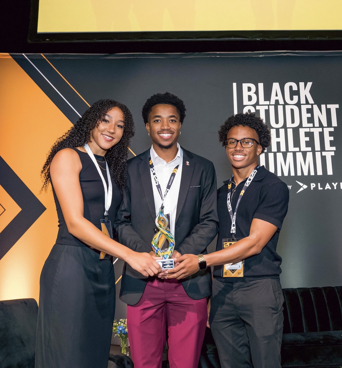 The Big West (@bigwestsports) on Twitter photo BOUNDLESS OPPORTUNITY | The Big West Shines at <a href="/BSASummit/">Black Student-Athlete Summit</a> in Chicago!
See the full list of S-As who represented & hear from our <a href="/GoMatadors/">CSUN Matadors</a> award winners Sydney, Jabari & Daniel on their experience >>>
#๐ข๐ป๐น๐๐ง๐ต๐ฒ๐๐ผ๐น๐ฑ
Read more ๐ tinyurl.com/2axbpal2 BOUNDLESS OPPORTUNITY | The Big West Shines at <a href="/BSASummit/">Black Student-Athlete Summit</a> in Chicago!
See the full list of S-As who represented & hear from our <a href="/GoMatadors/">CSUN Matadors</a> award winners Sydney, Jabari & Daniel on their experience >>>
#๐ข๐ป๐น๐๐ง๐ต๐ฒ๐๐ผ๐น๐ฑ
Read more ๐ tinyurl.com/2axbpal2
