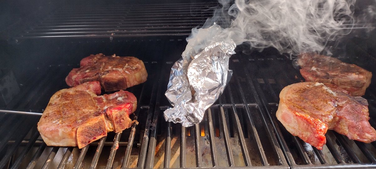 Jim____Johnson's tweet photo. Yummy #Anniversary https://t.co/tA5sIml9sP