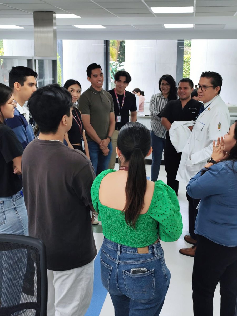 JFMunozValle's tweet photo. ✨📚 ¡Con gran entusiasmo recibimos hoy al primer grupo de verano de investigación en el CUCS! 🌿💡🔬 #VeranoDeInvestigaciónCUCS #CienciaEnMovimiento #OrgulloCUCS https://t.co/jP5vHQsRAT
