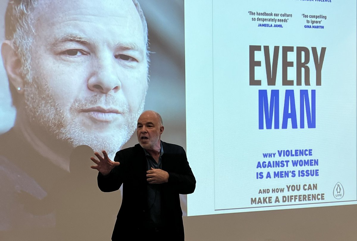Great night listening to <a href="/MVPScot/">MVP Scotland</a> creator Jackson Katz! Very proud of our work to end #GBV across all Renfrewshire secondaries and delighted to have Jackson as our main speaker at our youth assembly tomorrow. #change #youngpeople