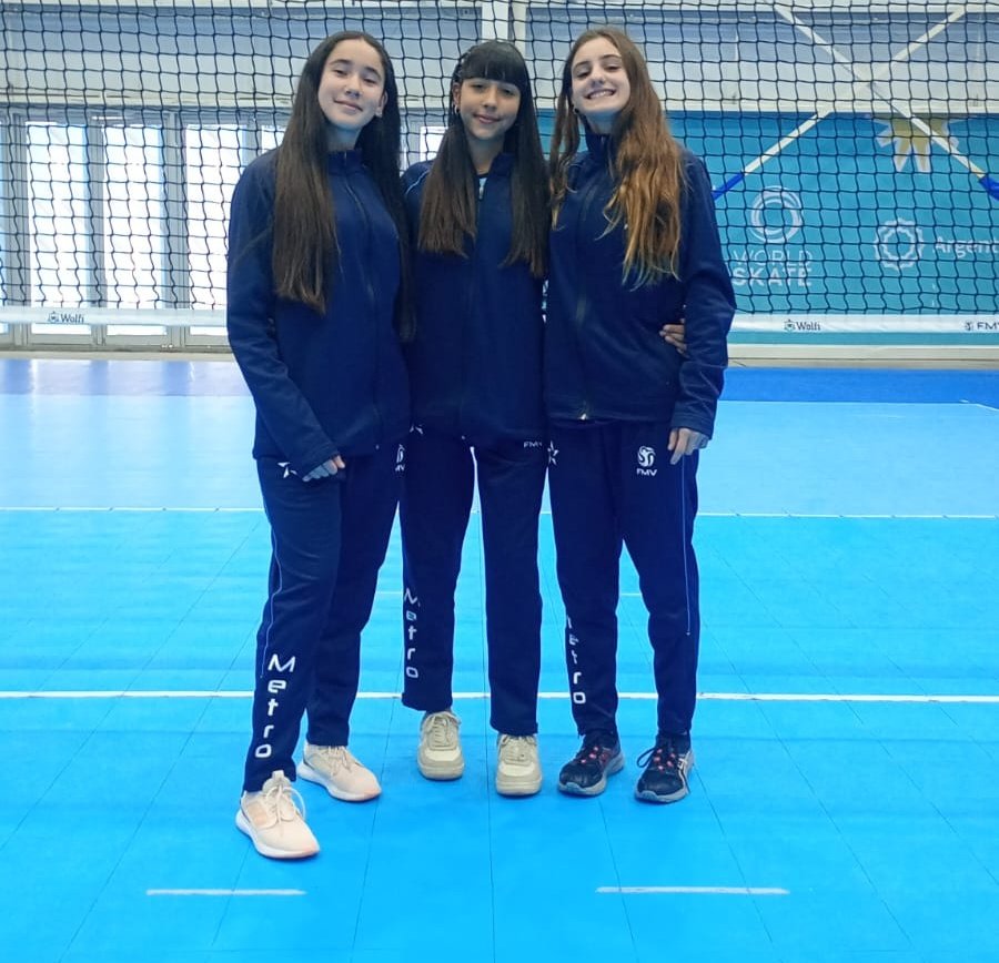 🇦🇹✈️ ¡Leoncitas rumbo a Bariloche!

Catalina Sole, Sol Giménez Vázquez y Cecilia Candia Ortiz son parte de la Selección Metropolitana Sub 14 que desde este martes jugará el Nacional de la categoría en Bariloche

¡Felicitaciones y éxitos 🙌!