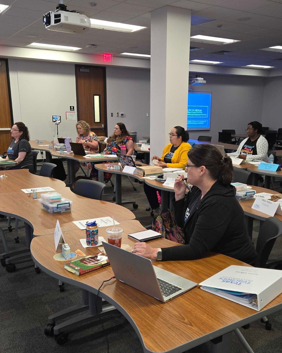 As part of the Texas Teachers Collaborative initiative, Charles Butt Foundation team members had the pleasure of spending time with a cohort of teachers who are working toward National Board Certification. We continue to be in awe of their expertise and passion as they invest in