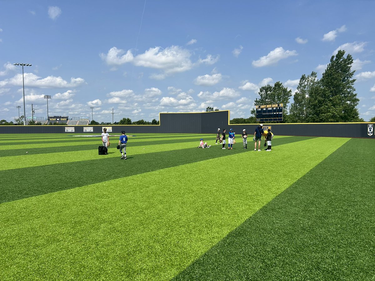 LNHS_Baseball tweet media