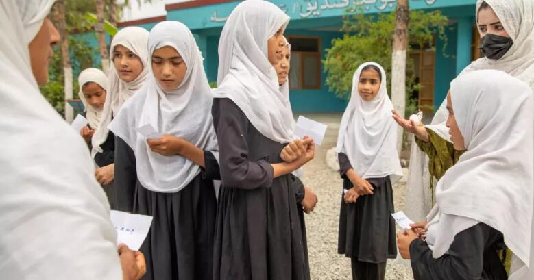 4 millions d'enfants afghans non scolarisés en raison des restrictions imposées par les talibans limportant.fr/infos-monde/3/… #Monde