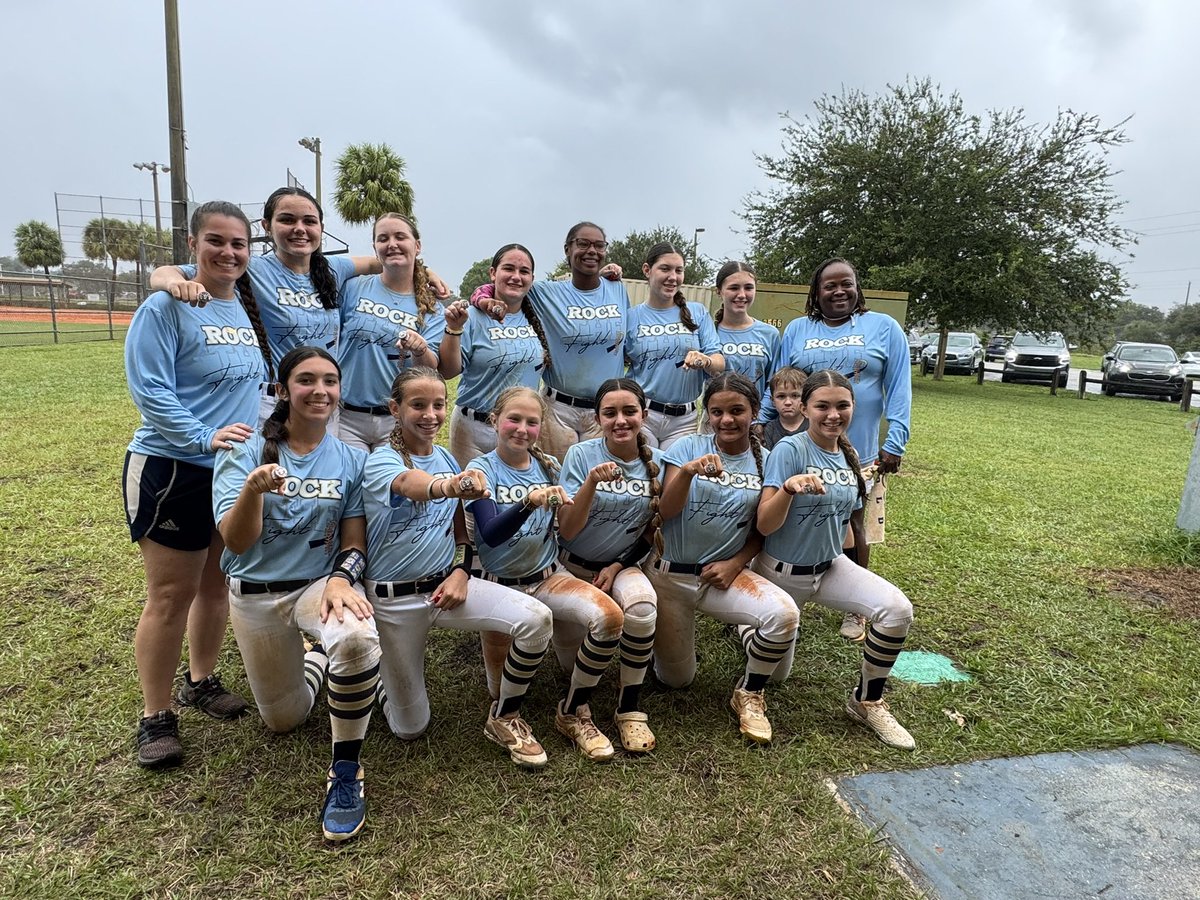 AvaHorswood_28's tweet image. Fall 2024 with Rock Gold Walker was a success! We made memories I鈥檒l always cherish! #pitcherswhohit