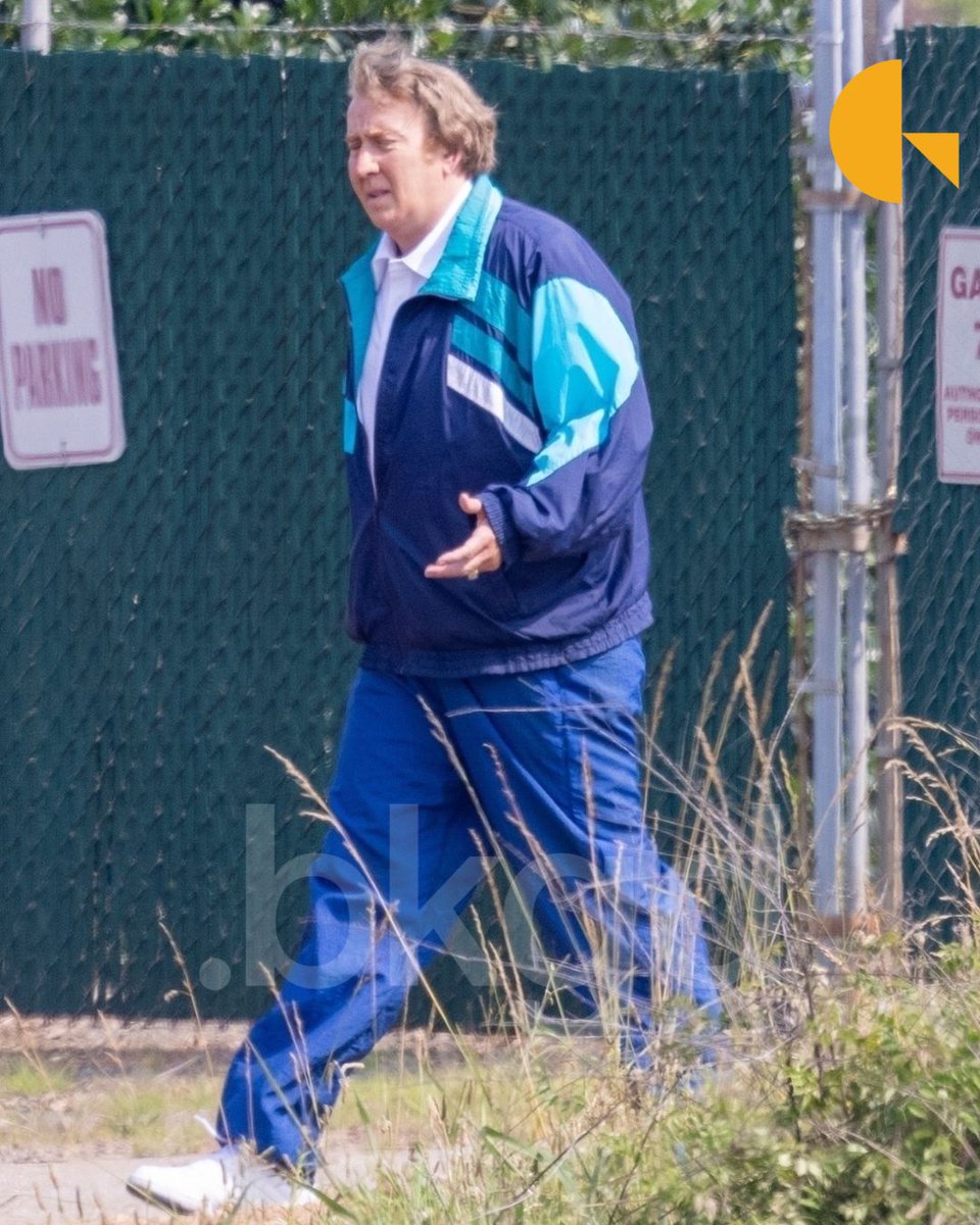 BackgridUS's tweet photo. Hollywood star Nicolas Cage, who is currently starring as Raiders head coach-turned-iconic broadcaster John Madden, was seen arriving on the set of the upcoming Amazon MGM Studios production Madden in Atlanta, wearing a blue tracksuit with his daughter, August Francesca Coppola Cage.

📷: @backgrid_usa 

For licensing inquiries, please email us at usasales@backgrid.com 

#backgrid