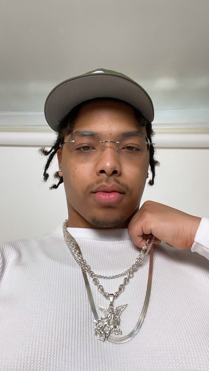 yashflee's tweet image. 