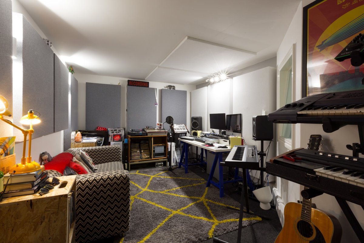 Music Production studio available for longterm let in a boutique studio complex  in the heart of West London. Offered on an exclusive 24/7 let for £1150 + £50 service charge per month (includes WiFi, elec, VAT and rates). allstudios.co.uk/news/music-pro…