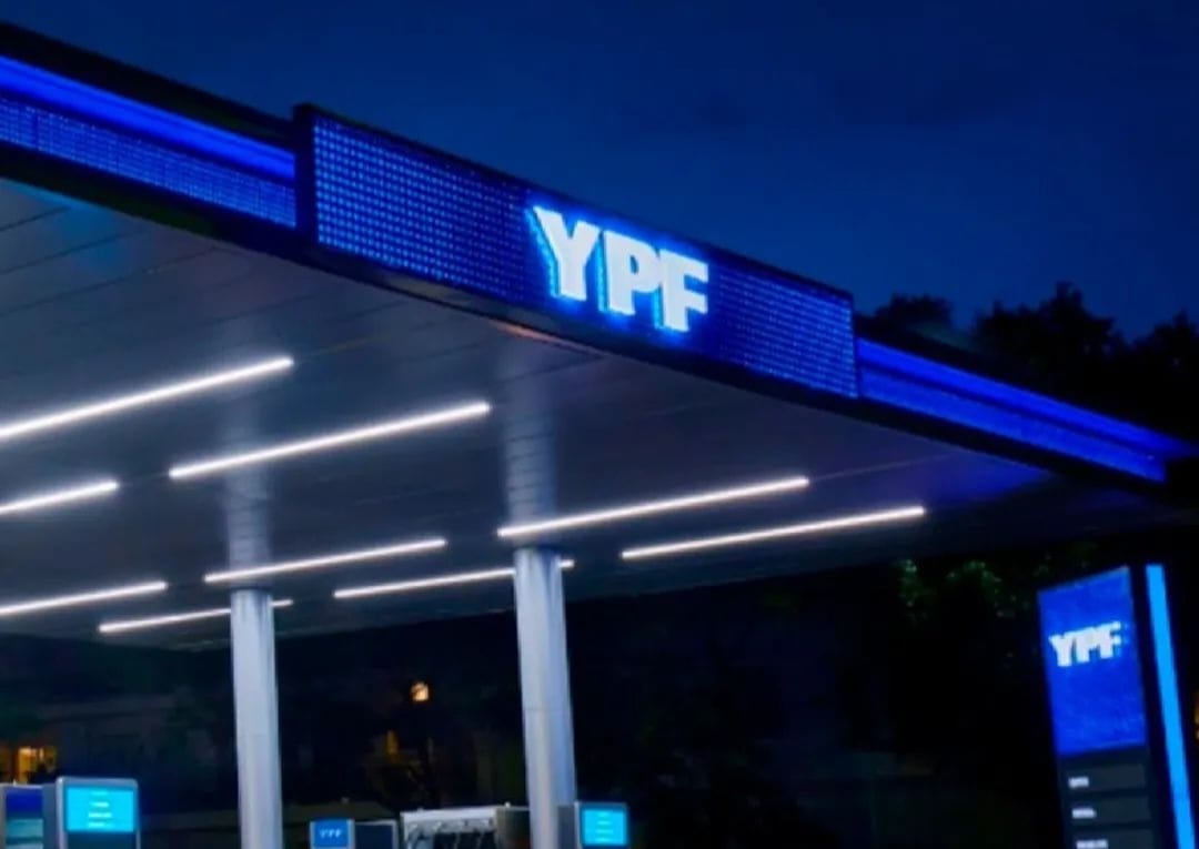 YPF BAJARÁ LOS PRECIOS DE LAS NAFTAS DURANTE LA MADRUGADA 

La petrolera estatal anunció que ajustará sus precios según la demanda y ofrecerá tarifas más bajas en horarios nocturnos.

Aún sin fecha confirmada, se espera que el nuevo esquema comience tras la apertura del RTIC.