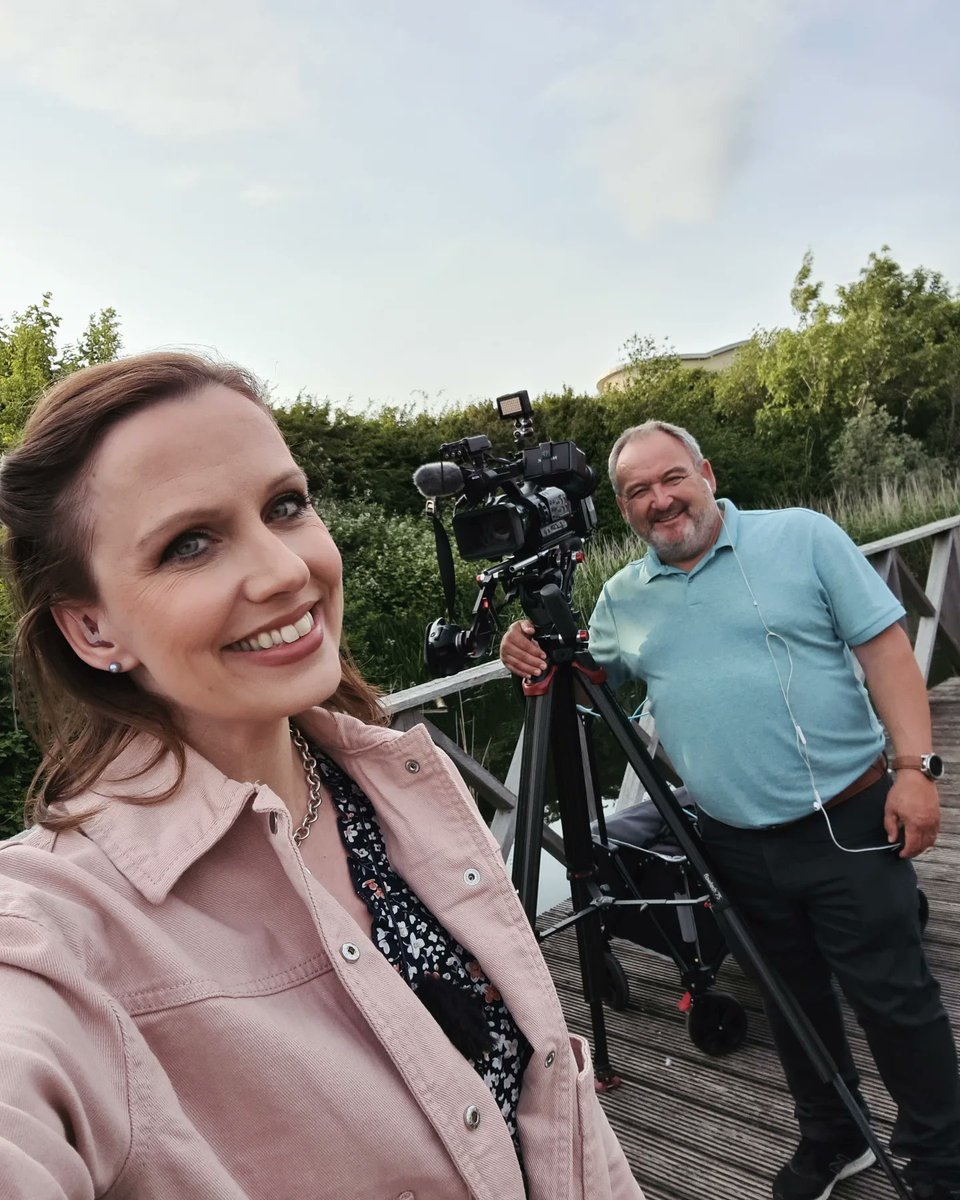 Today's filming location - Cardiff Bay Wetlands. 🏞 Trafod newid hinsawdd a'r amgylchedd.