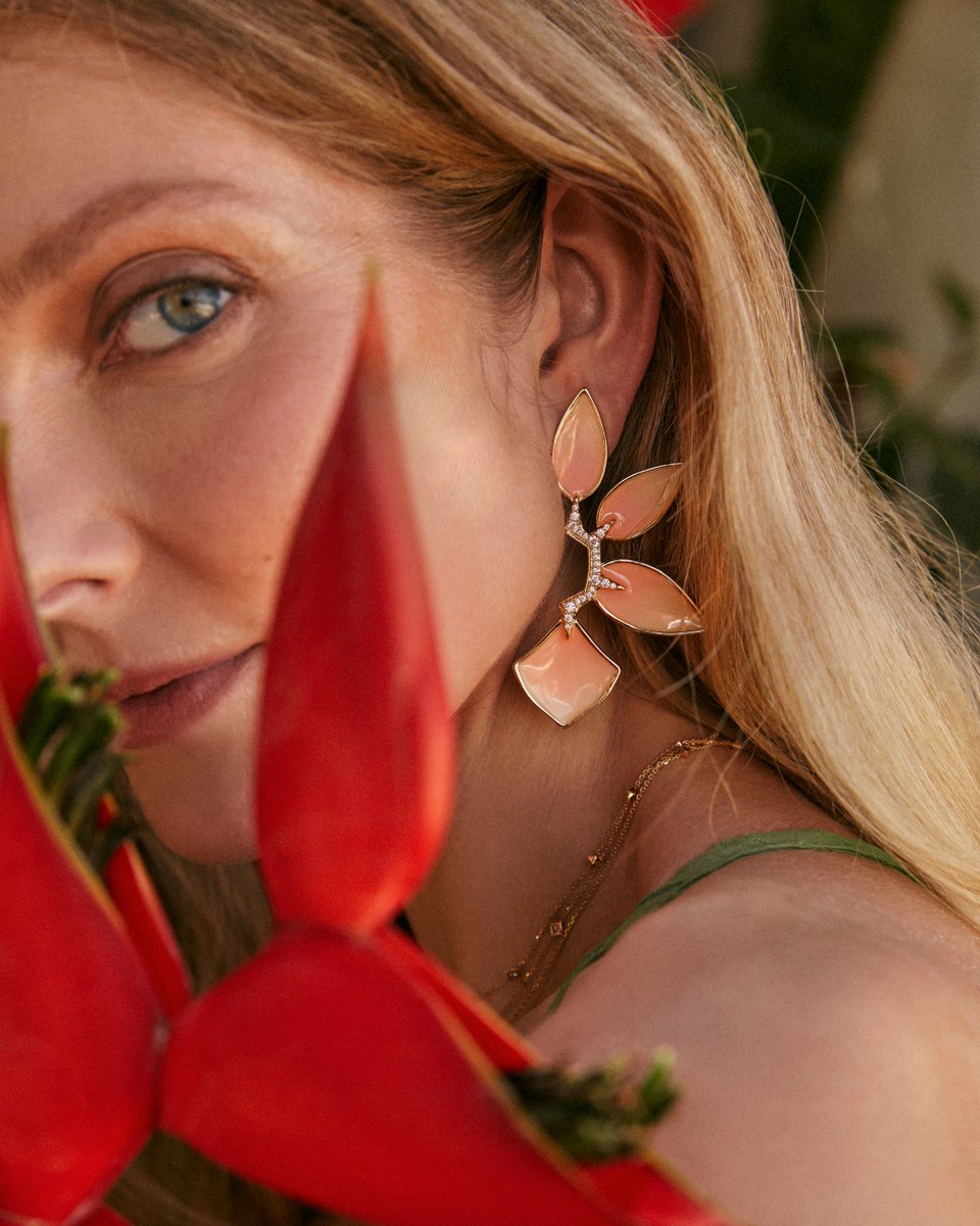 When the earrings ARE the outfit— meet Joelle! ✨🌸

Consider styling with a simple summer top or dress to truly let the Joelles shine! Add delicate necklaces to complete the perfect, paradise-ready look. ✨

Shop the ultimate summer statement style now: bit.ly/4dM159m