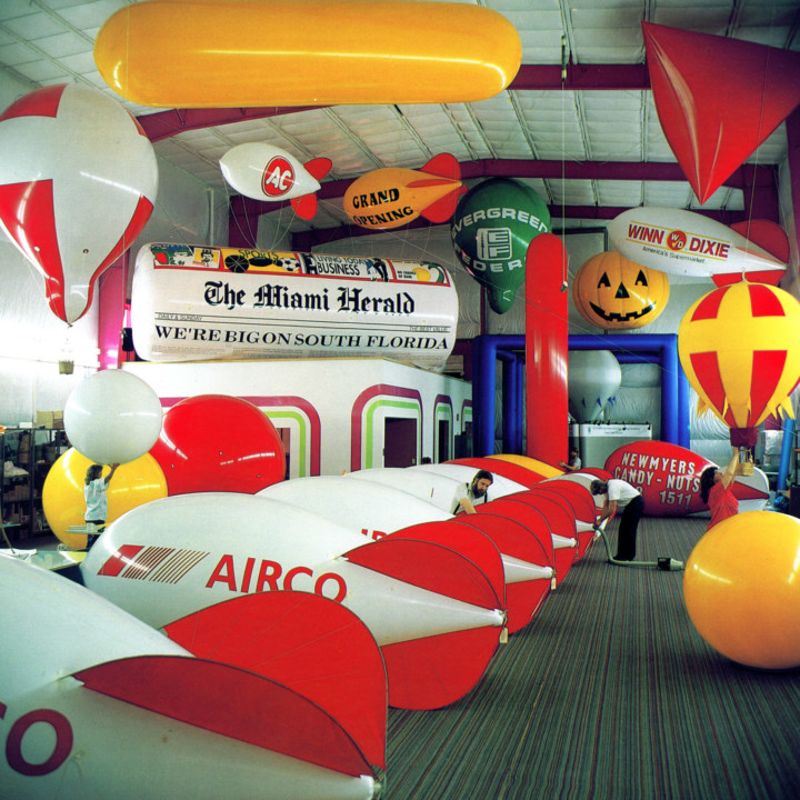 starpro1's tweet photo. Advertising blimps and helium advertising balloons are ideal for outdoor advertising, grand openings, trade shows, marketing displays, promotional exhibits and any event requiring height visibility for indoor or outdoor attention. https https://t.co/X0ks5kllYt https://t.co/s3QAyznWXs