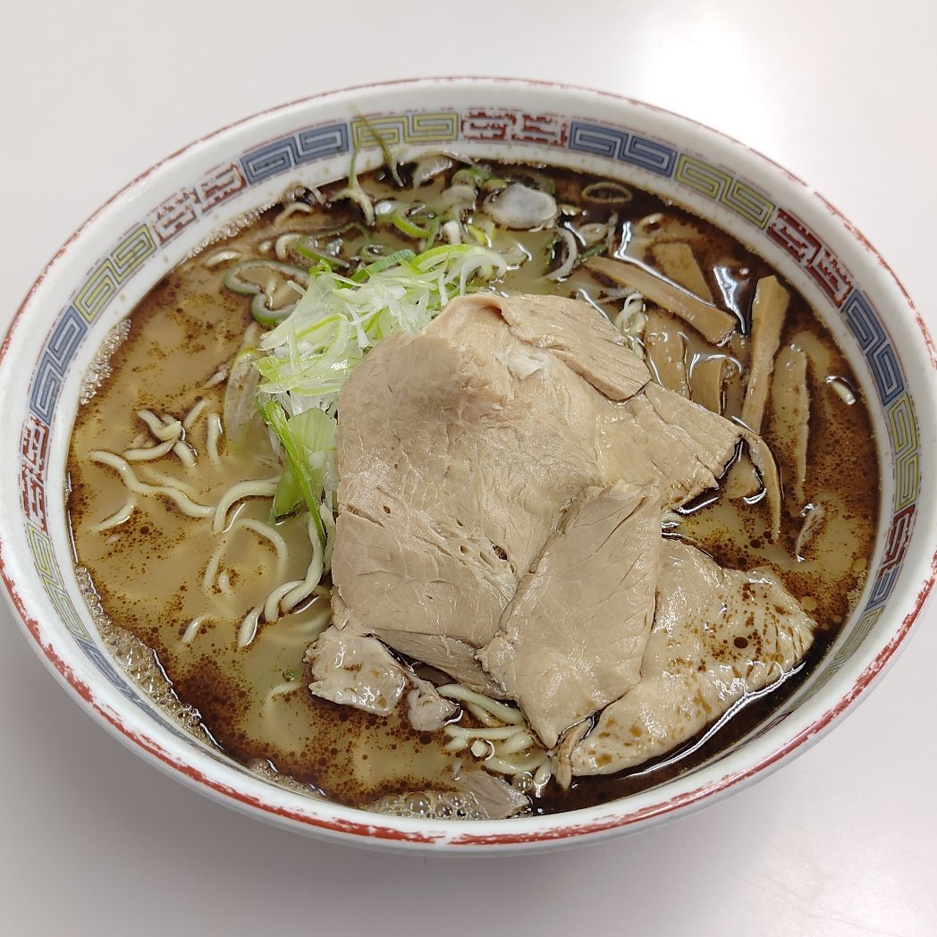 intercalary_tw's tweet photo. 札幌に来るも、目的のラーメン店の臨休を喰らったので旭川に。 https://t.co/ZJyHoU0euO