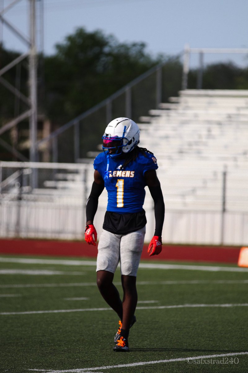 derrick williams (@outlawnationtx) on Twitter photo Canβt wait to see <a href="/D_Wi11iams_Jr/">Derrick Williams Jr</a> at king of the hill Camp tomorrow session 1. The kids time is now!!! <a href="/pvamufb_/">Prairie View A&M Football</a> <a href="/Iam_xwhite14/">Xavier White</a> <a href="/CoachCBolden/">Christopher W. Bolden M.S.</a> <a href="/CoachAWin/">Aaron Winchester</a> <a href="/coachjack212/">Tremaine Jackson</a> <a href="/Greedy_Elite/">Elite House</a> <a href="/ClemensBuffsFB/">Clemens Football</a> <a href="/Greedy_Whit/">Carl Whitley</a> Canβt wait to see <a href="/D_Wi11iams_Jr/">Derrick Williams Jr</a> at king of the hill Camp tomorrow session 1. The kids time is now!!! <a href="/pvamufb_/">Prairie View A&M Football</a> <a href="/Iam_xwhite14/">Xavier White</a> <a href="/CoachCBolden/">Christopher W. Bolden M.S.</a> <a href="/CoachAWin/">Aaron Winchester</a> <a href="/coachjack212/">Tremaine Jackson</a> <a href="/Greedy_Elite/">Elite House</a> <a href="/ClemensBuffsFB/">Clemens Football</a> <a href="/Greedy_Whit/">Carl Whitley</a>