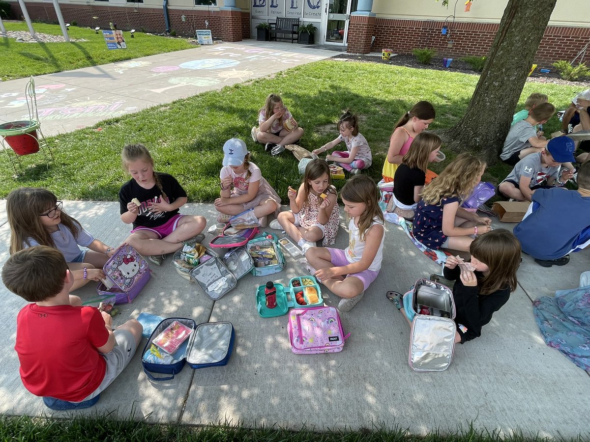 Erin McKenzie (@erin_mckenzie9) on Twitter photo Last week of FIRST! F is for Friendship. We made cards, bracelets, and bookmarks this morning for rotations. Then we went outside for a picnic lunch! <a href="/AndMMilestogo/">Miranda Miles</a> <a href="/EpicElementary/">EPiC Elementary</a> #sharethegoodlps #lpsepic Last week of FIRST! F is for Friendship. We made cards, bracelets, and bookmarks this morning for rotations. Then we went outside for a picnic lunch! <a href="/AndMMilestogo/">Miranda Miles</a> <a href="/EpicElementary/">EPiC Elementary</a> #sharethegoodlps #lpsepic