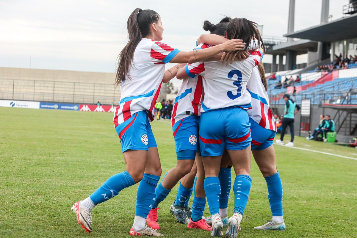 Triunfo albirrojo en el Arsenio Erico

Paraguay derrotó por 2-0 a Ecuador en el segundo amistoso por fecha FIFA.

Los detalles 🗞️ : goo.su/C7ajZ

#AlbirrojaFEM ⚪️🔴
#VamosParaguay 🇵🇾