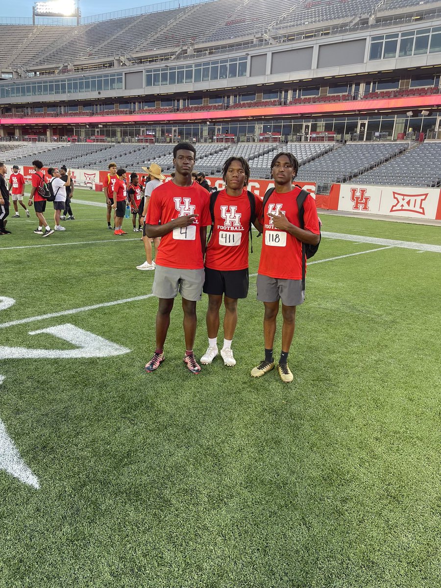 Kobe”Money”Miles (@kobe_miles8) on Twitter photo Had a great time at the UofH camp yesterday, got to catch up with my former wr. Also got to talk to <a href="/CoachSherms/">Derrick Sherman</a> ! Loved the facilities and opportunity to compete! <a href="/CoachDixon_63/">Coach Stephen Dixon Sr., CAA</a> Had a great time at the UofH camp yesterday, got to catch up with my former wr. Also got to talk to <a href="/CoachSherms/">Derrick Sherman</a> ! Loved the facilities and opportunity to compete! <a href="/CoachDixon_63/">Coach Stephen Dixon Sr., CAA</a>