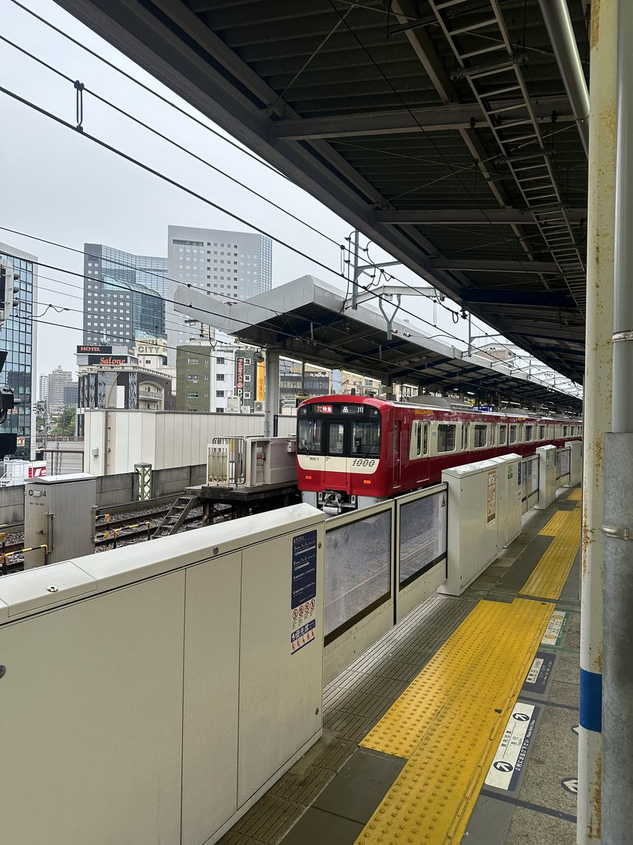 matya5544's tweet image. おはようございます。2時間睡眠な某スーパー店員です。
昨日仕事終わり蒲田でTeslaを借りて夜な夜なドライブ。
そして某所でホテルTeslaに(笑)
なかなかよかったです。
今スタバでモーニング。。