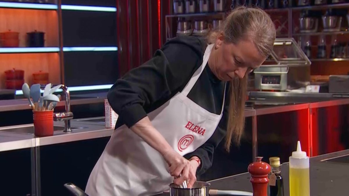 MasterChef 13 | La emoción de Elena al dedicar su plato a su hermana fallecida: "Las cosas que consigo son gracias a ella" rtve.es/television/202…