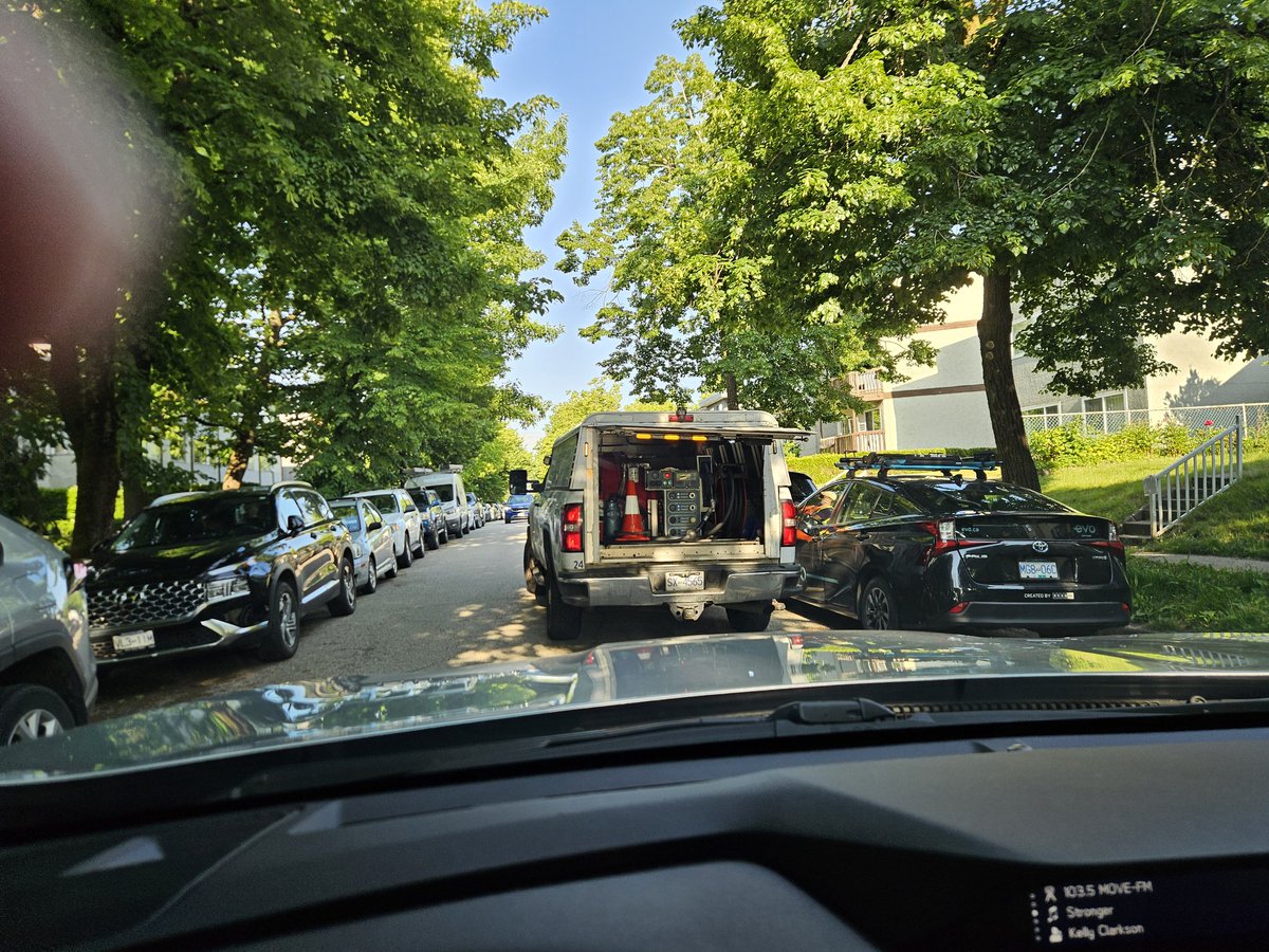 Hey <a href="/EvoCarShare/">Evo Car Share</a> it might be helpful to tell FuelSrv not to block traffic especially at 6 pm when people are trying to get kids places!