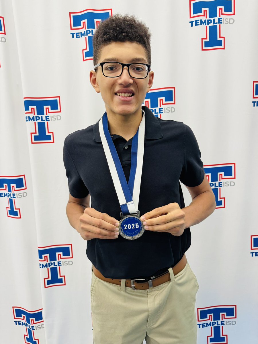 BrysonW_IronMan's tweet image. Finished out my high school freshman year ranked 4th in my class out of 669 students. Striving for greatness on and off the court 🏀 Thank you @OttTempleISD for hosting the Top 10 recognition banquet💙 #studentathlete #basketballplayer