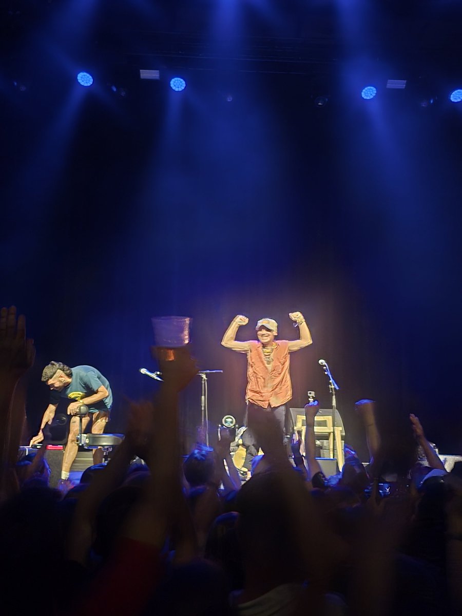 Mooie show van <a href="/manuchao/">Manu Chao</a> deze #N8 bij <a href="/spotmuziek/">SPOT Muziek</a> 050!