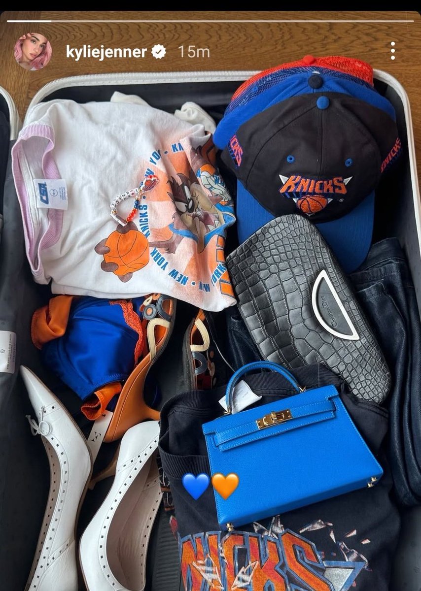 bylightofday's tweet photo. this is how the girls &amp; i pack for coldplay shows https://t.co/2uc7iM81gy
