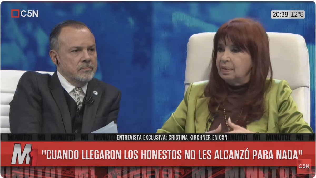rinconet's tweet photo. "Resulta que cuando se robaban un PBI, los argentinos tenían mejores salarios, lanzábamos satélites al espacio y reestructuramos la deuda externa y cuando llegaron los honestos ya no alcanzó para nada" @CFKArgentina en #CristinaEnM1
https://t.co/Aqju1SfqM5 https://t.co/8De0ui1k7t