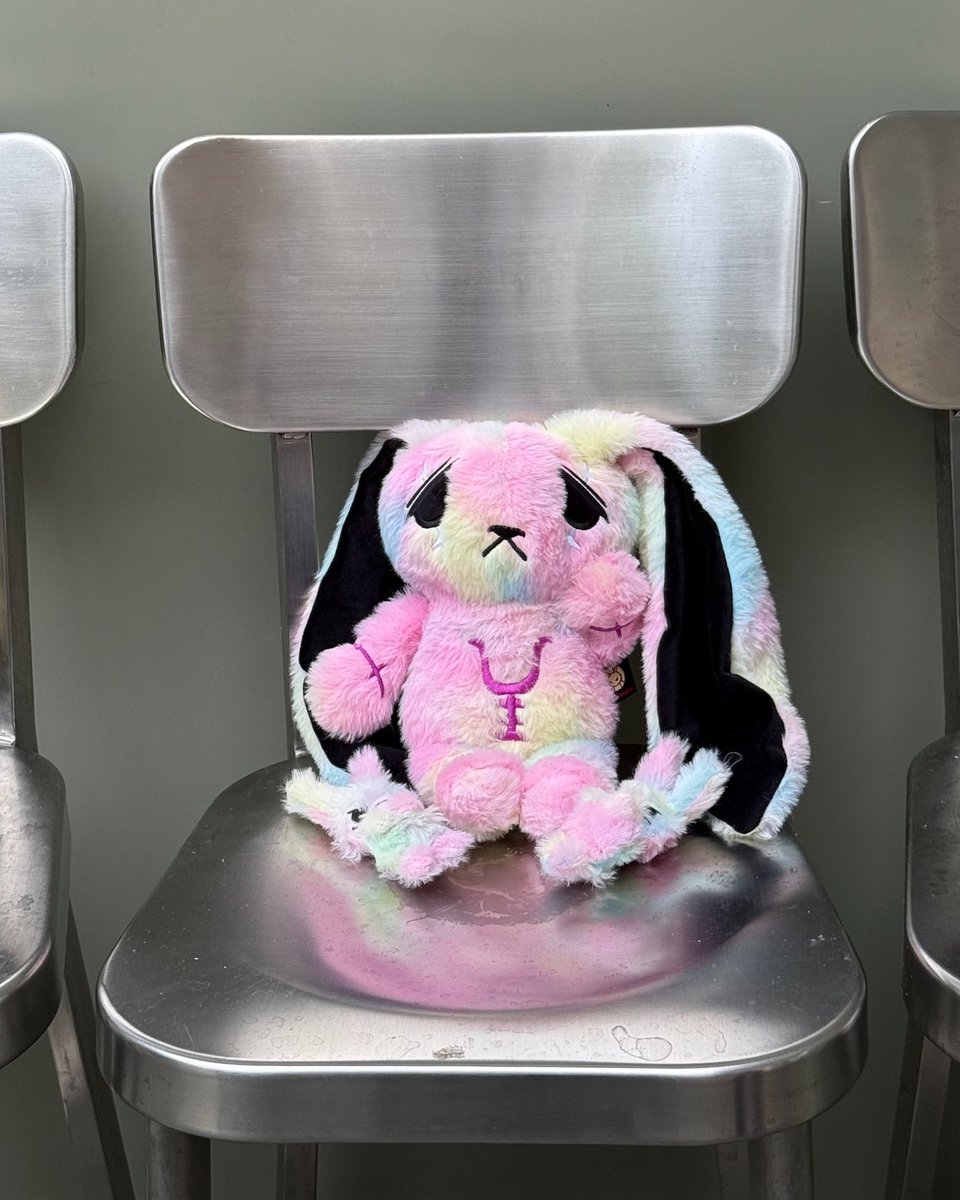Anxiety Rabbit Tie Dye 🩵🩷

This tie dye bestie represent the idea that feelings swirl and mix, and that’s okay.  The unpredictable patterns remind us that feelings can overlap, and we can hold them all at once

Available on the Plushie Dreadfuls store ⭐