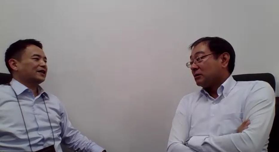 開店中は超真面目に激論。
#スナック峯村
#cozy1242